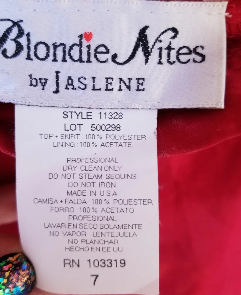 COPY - Beautiful 2 piece red formal - Picture 5 of 5